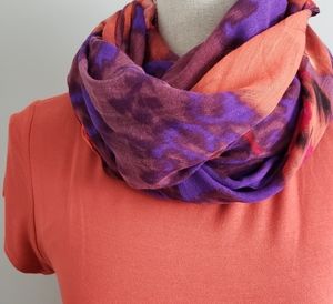 Women's scarf